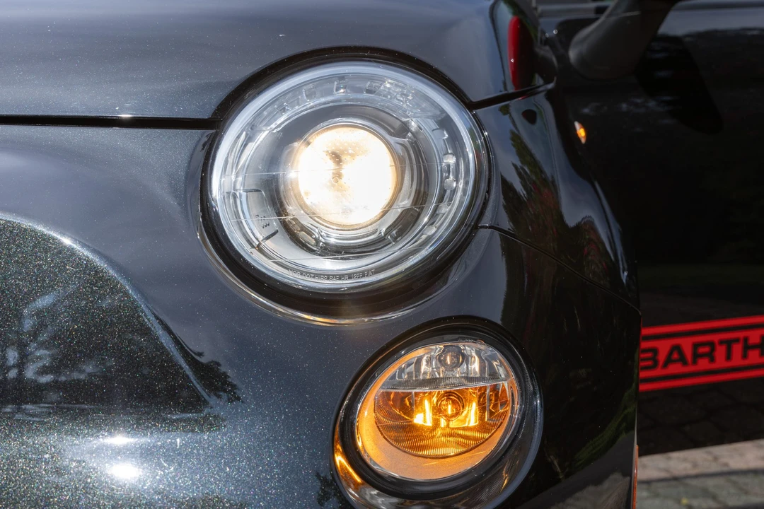 2013 Fiat Abarth 500 - Image 14 of 31