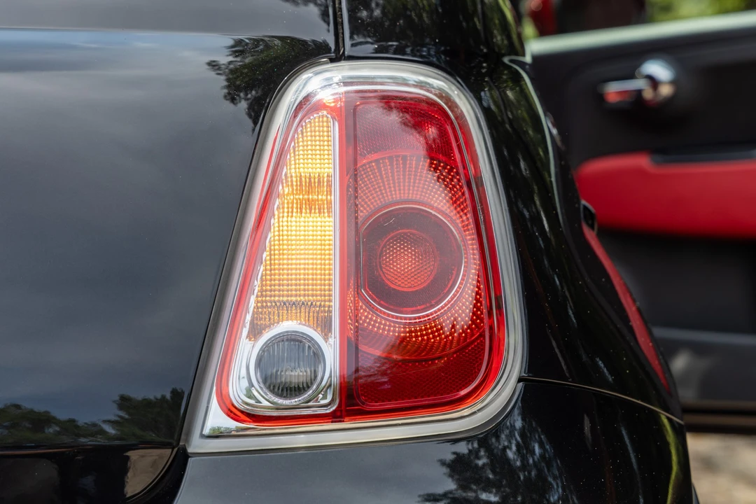 2013 Fiat Abarth 500 - Image 17 of 31