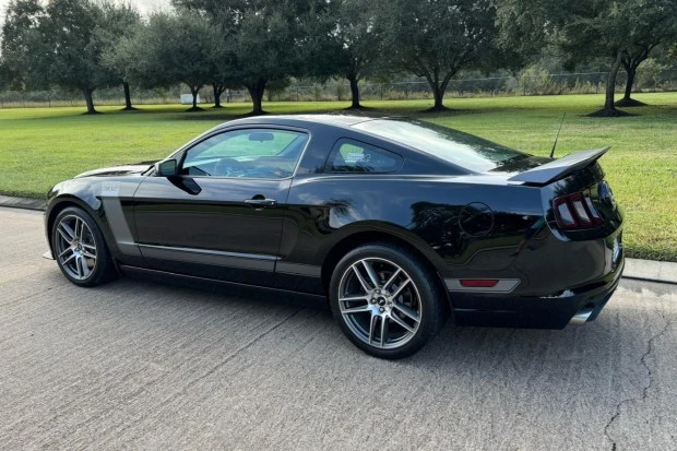 2013 Ford S197 Mustang - Image 2 of 8