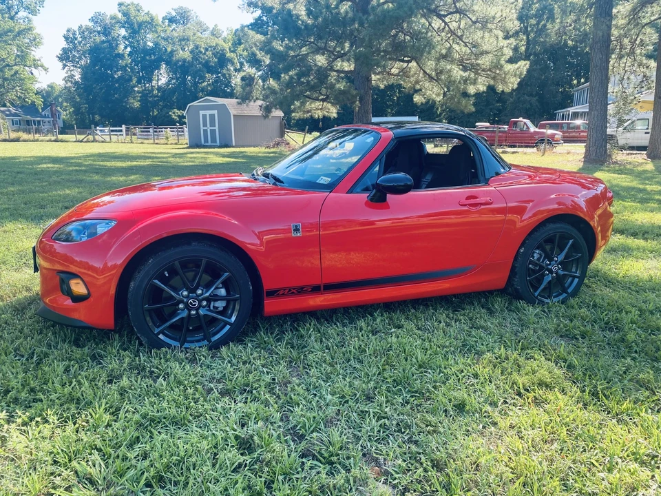 2013 Mazda NC MX-5 Miata - Image 2 of 31