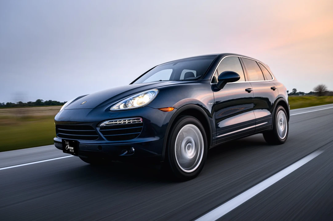2013 Porsche 958 Cayenne Diesel - Image 2 of 31