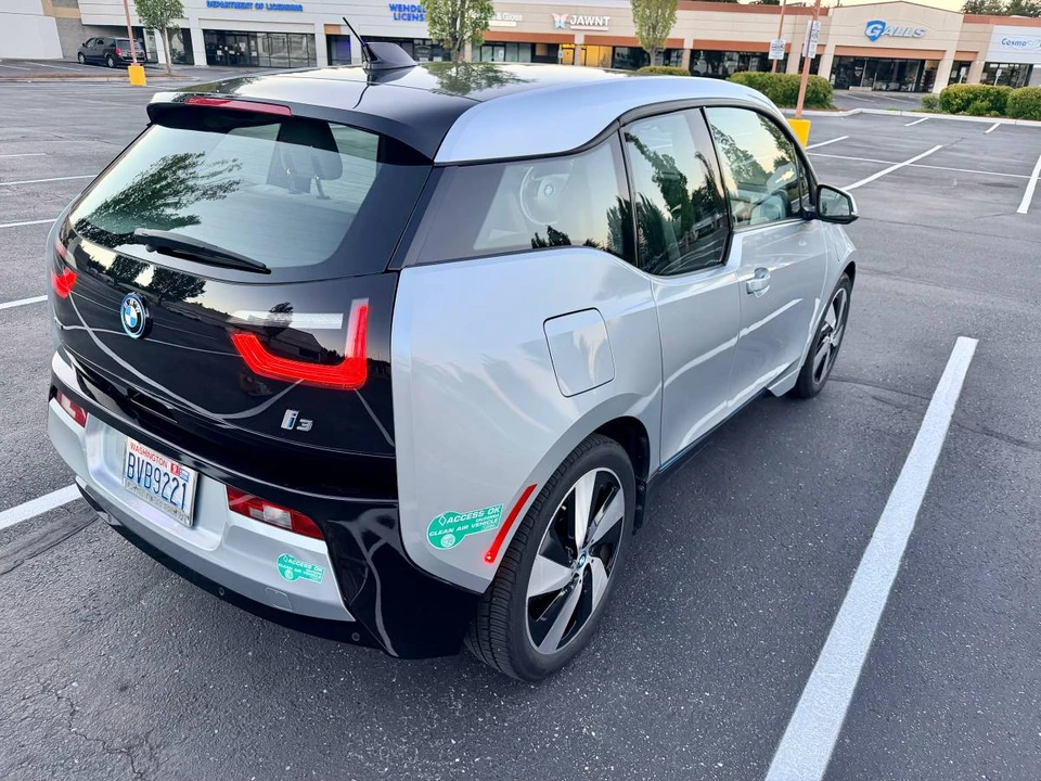2014 BMW i3 - Image 13 of 21