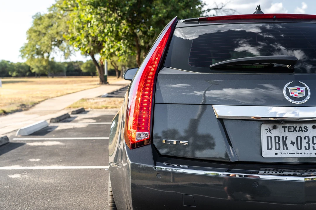 2014 Cadillac CTS-V 2nd Gen - Image 15 of 31