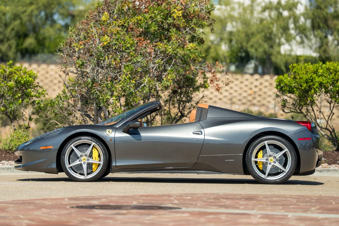 2014 Ferrari 458 Spider - Image 9 of 31