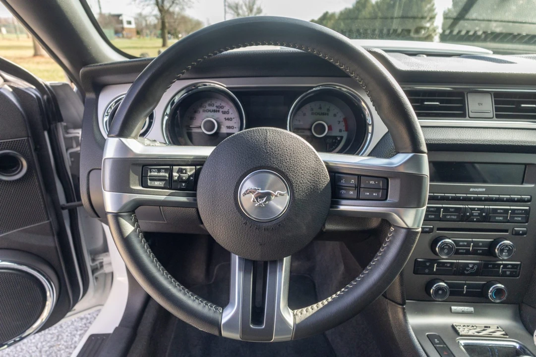 2014 Ford S197 Mustang - Image 5 of 7
