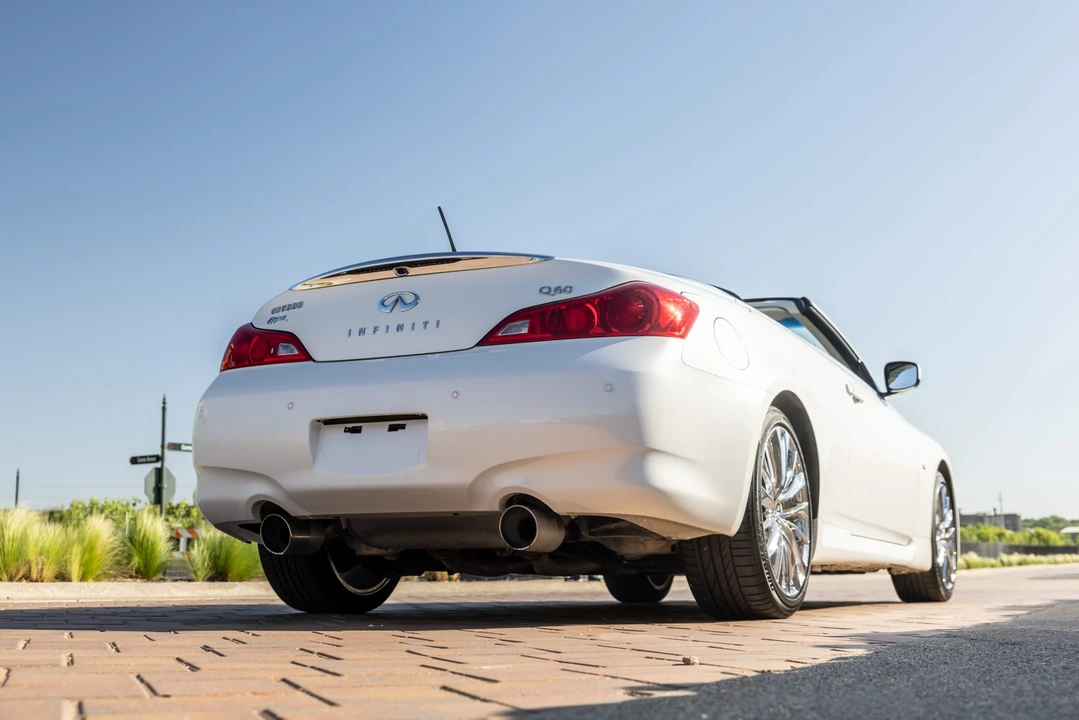 2014 Infiniti Q60 - Image 10 of 31