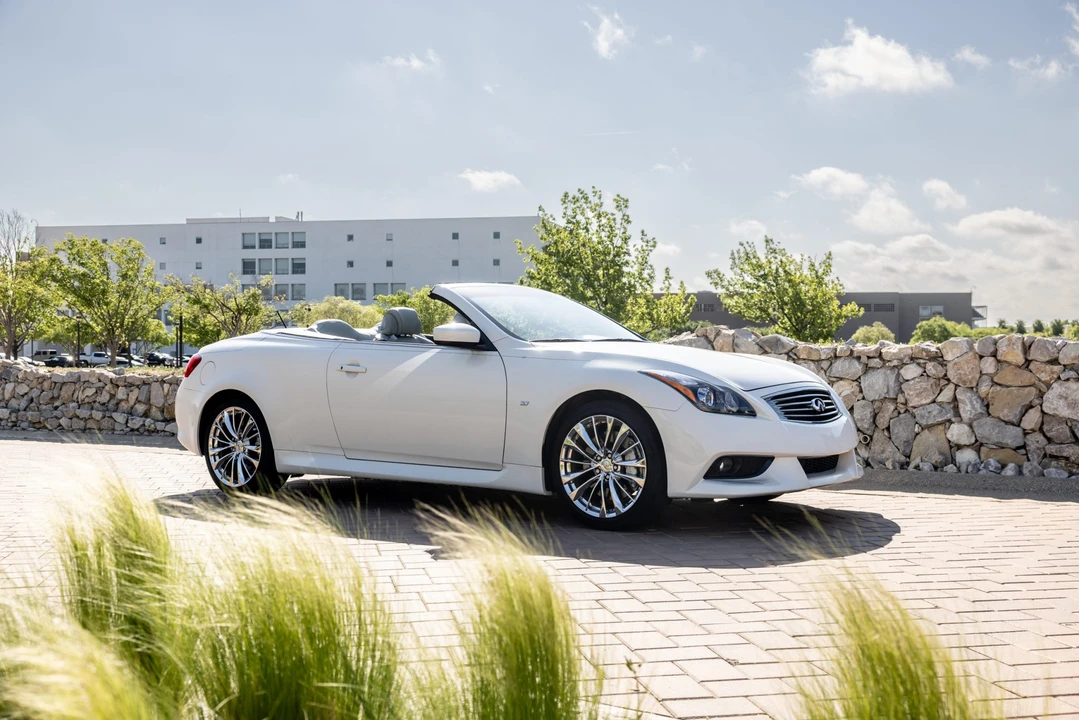 2014 Infiniti Q60 - Image 2 of 31