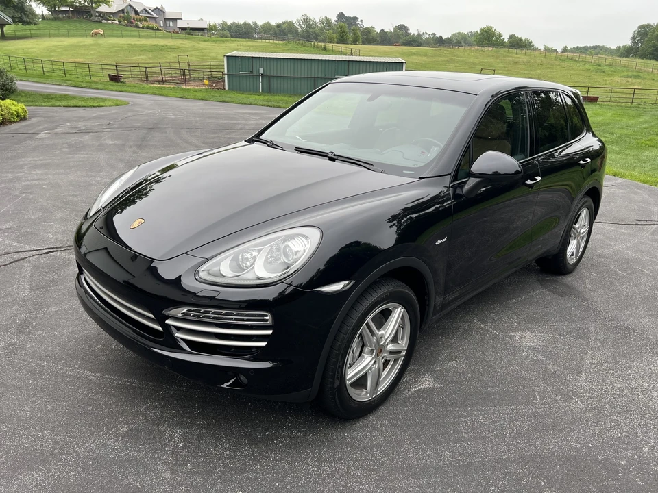 2014 Porsche 958 Cayenne Diesel - Image 2 of 31