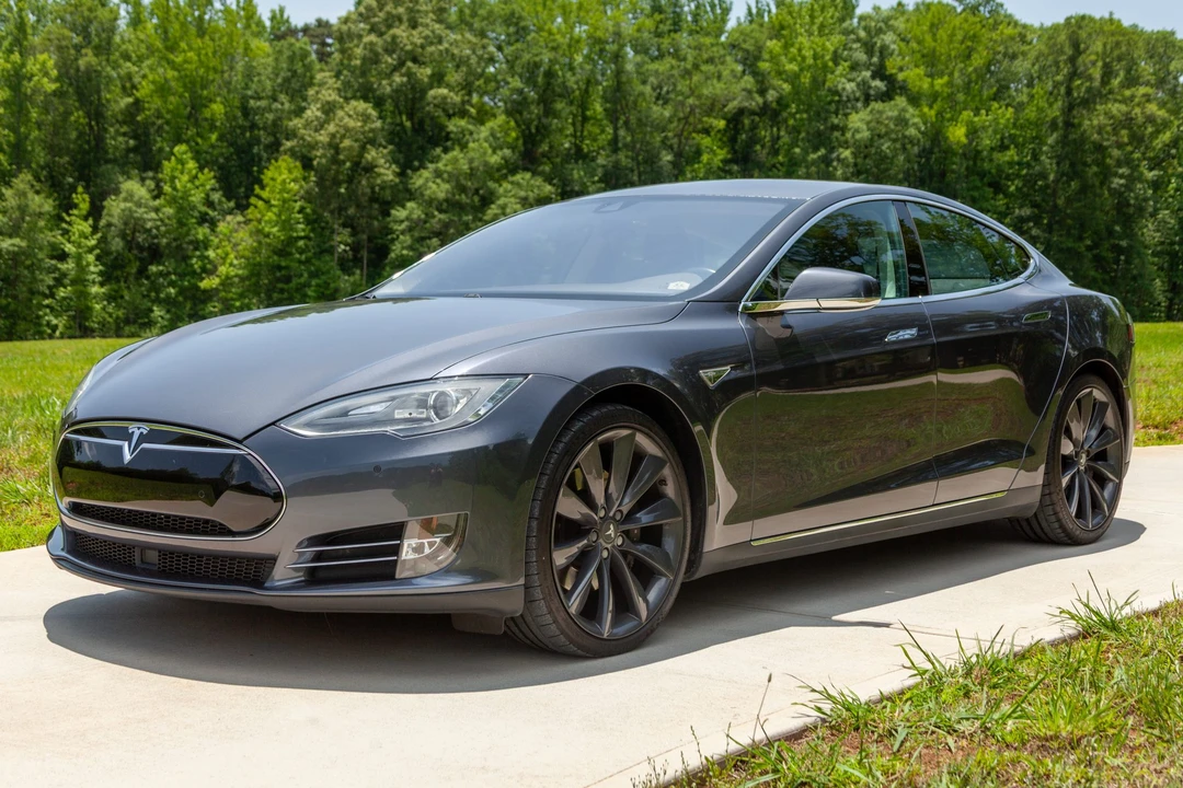 2014 Tesla Model S - Image 3 of 31