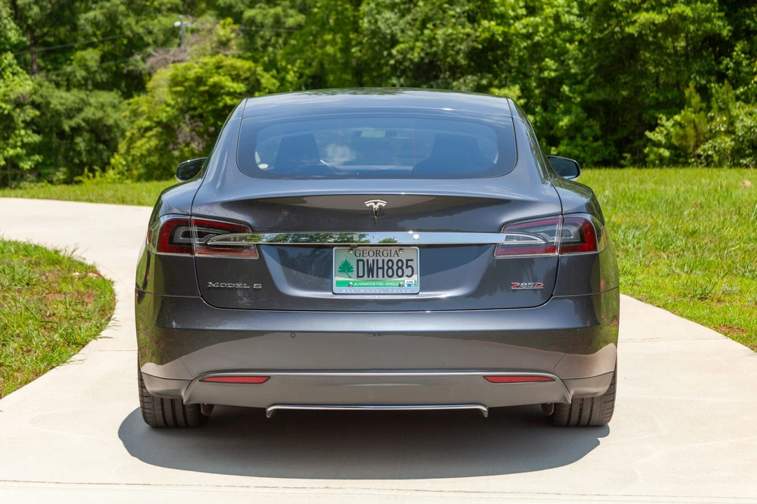2014 Tesla Model S - Image 8 of 31