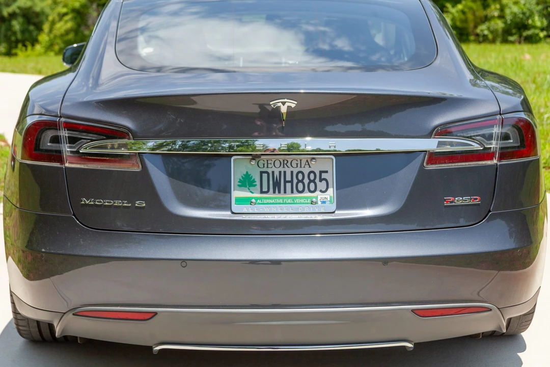 2014 Tesla Model S - Image 18 of 31