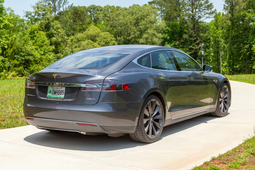 2014 Tesla Model S - Image 7 of 31