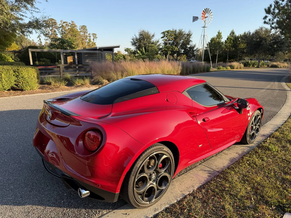 2015 Alfa Romeo 4C Coupe - Image 9 of 31