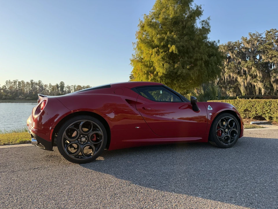 2015 Alfa Romeo 4C Coupe - Image 11 of 31