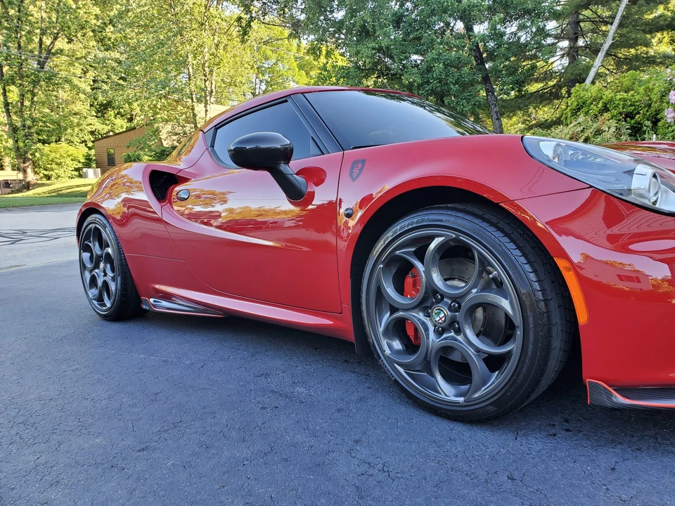 2015 Alfa Romeo 4C Coupe - Image 28 of 31