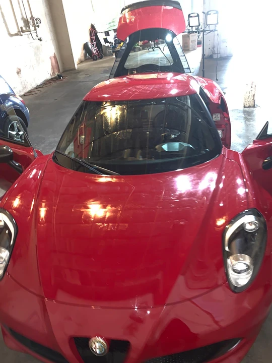 2015 Alfa Romeo 4C Coupe - Image 28 of 31