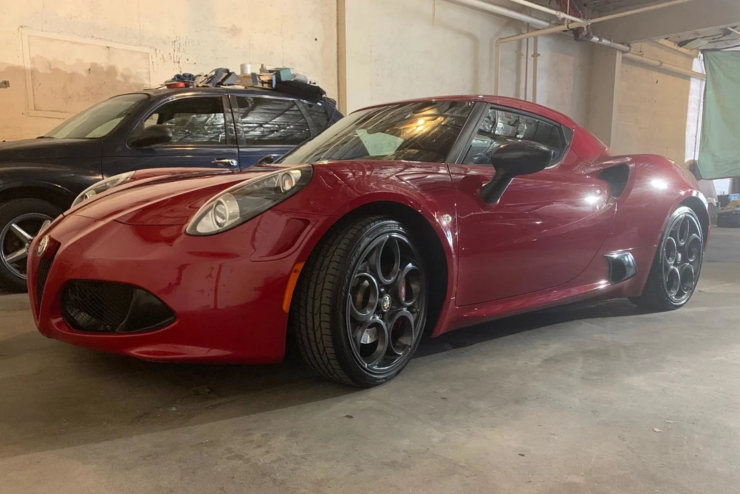 2015 Alfa Romeo 4C Coupe - Image 19 of 31