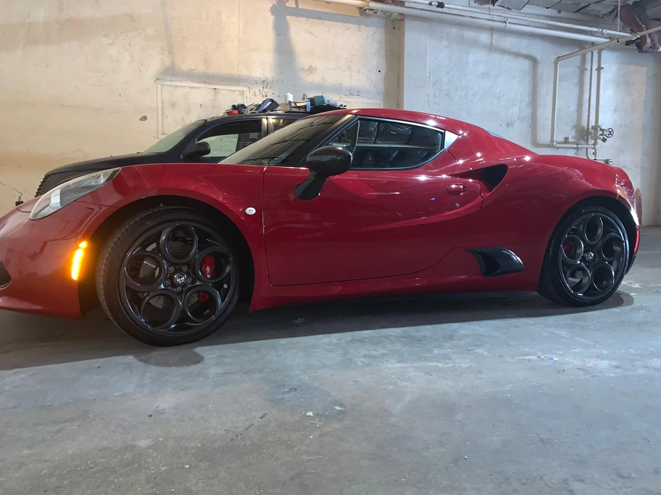 2015 Alfa Romeo 4C Coupe - Image 24 of 31