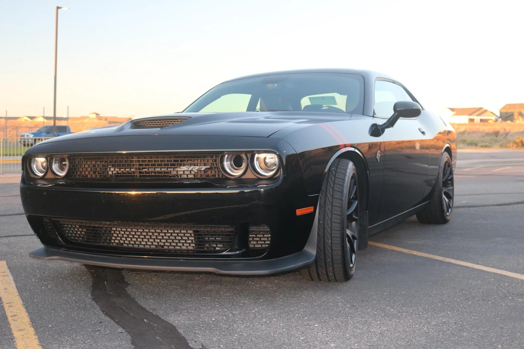 2015 Dodge Challenger SRT Hellcat 3rd Gen - Image 5 of 31