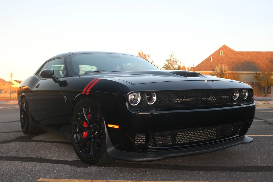 2015 Dodge Challenger SRT Hellcat 3rd Gen - Image 8 of 31