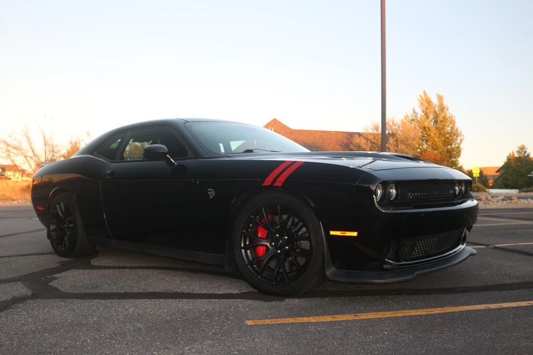 2015 Dodge Challenger SRT Hellcat 3rd Gen - Image 9 of 31