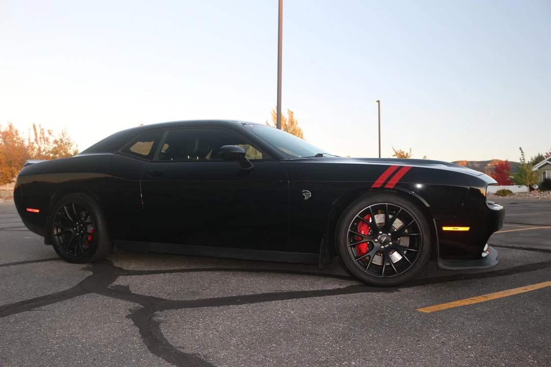 2015 Dodge Challenger SRT Hellcat 3rd Gen - Image 10 of 31