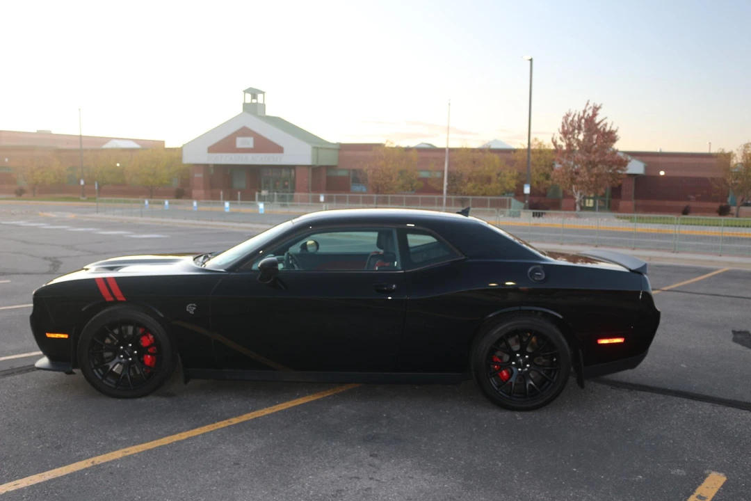2015 Dodge Challenger SRT Hellcat 3rd Gen - Image 23 of 31