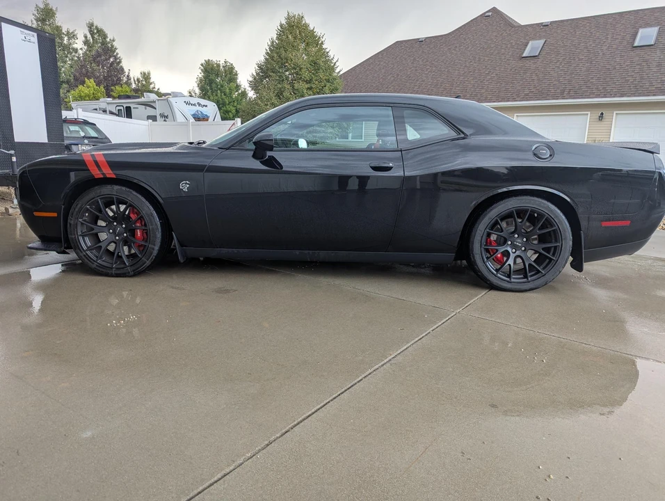 2015 Dodge Challenger SRT Hellcat 3rd Gen - Image 25 of 31