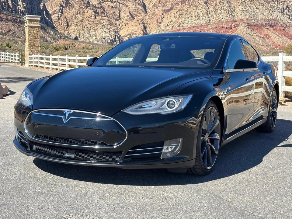 2015 Tesla Model S - Image 3 of 31