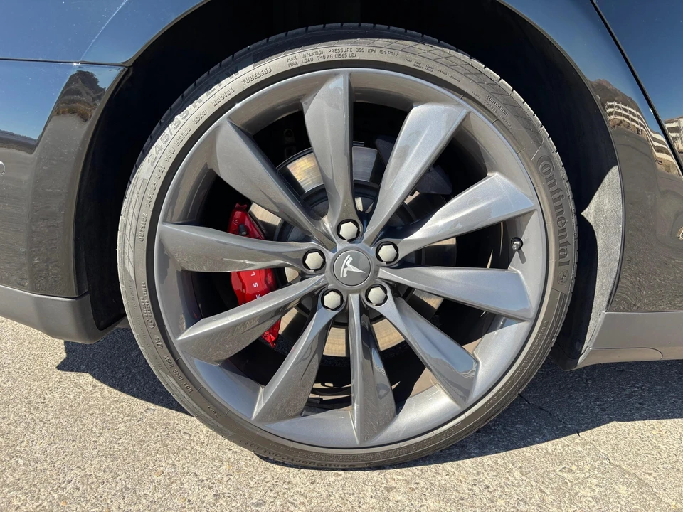 2015 Tesla Model S - Image 30 of 31