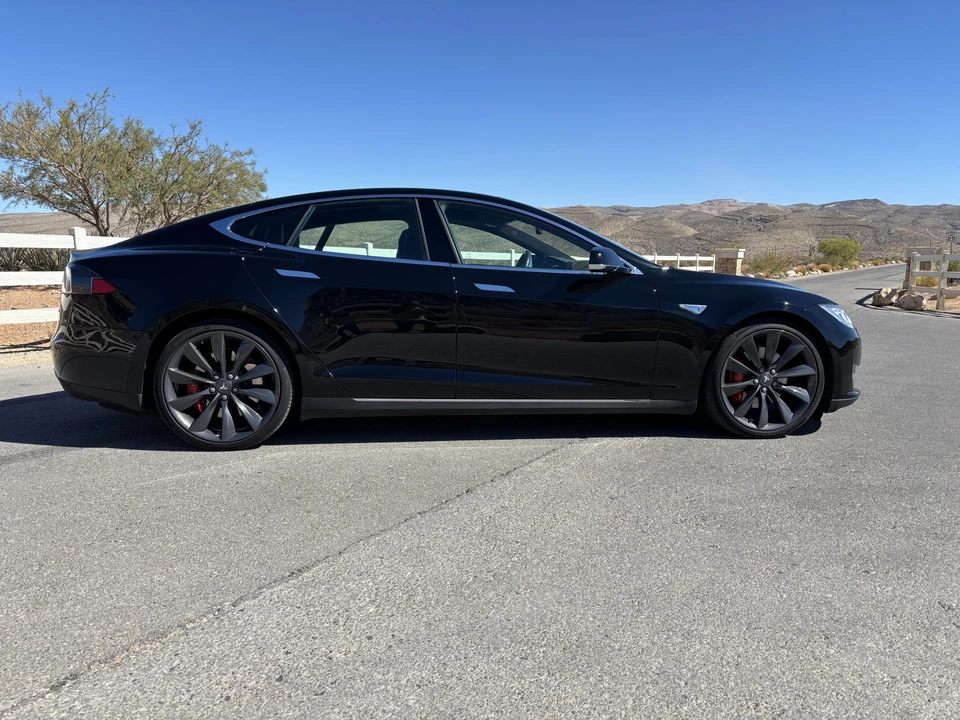 2015 Tesla Model S - Image 6 of 31