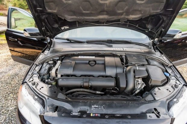 2015 Volvo XC70 3rd Gen - Image 6 of 8