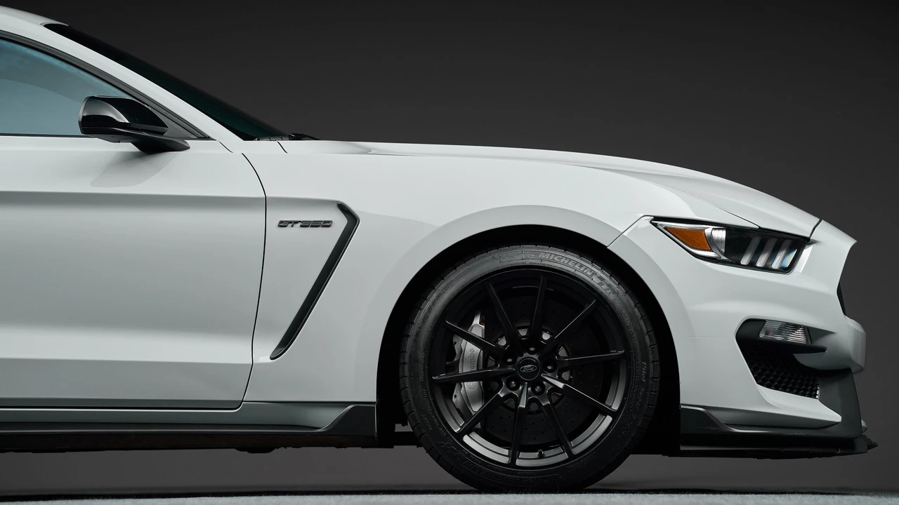 2016 Ford S550 Shelby Mustang GT350 - Image 29 of 31