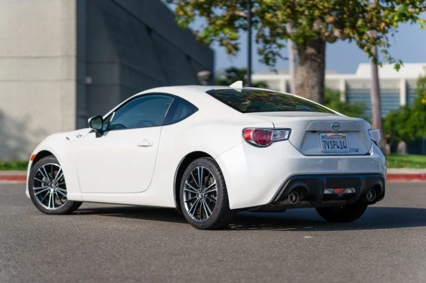 2016 Scion FR-S - Image 2 of 8