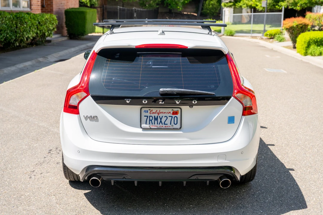 2016 Volvo V60 1st Gen - Image 16 of 31