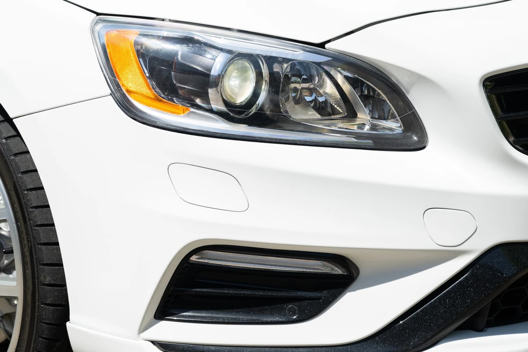 2016 Volvo V60 1st Gen - Image 14 of 31