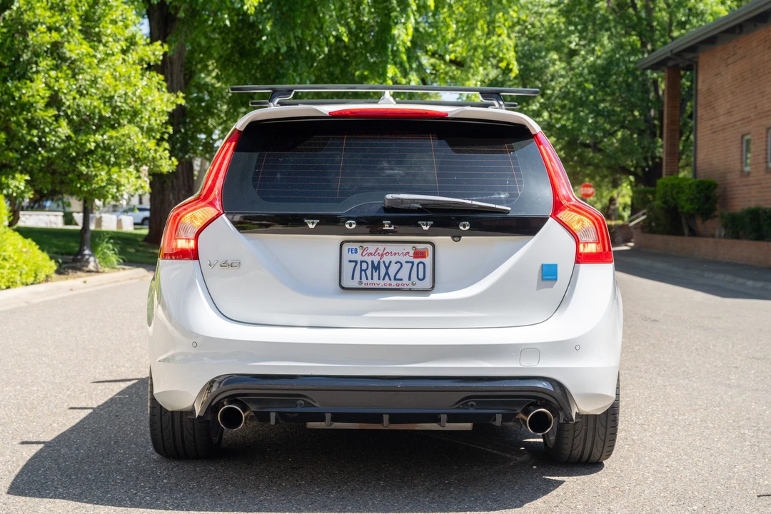 2016 Volvo V60 1st Gen - Image 17 of 31