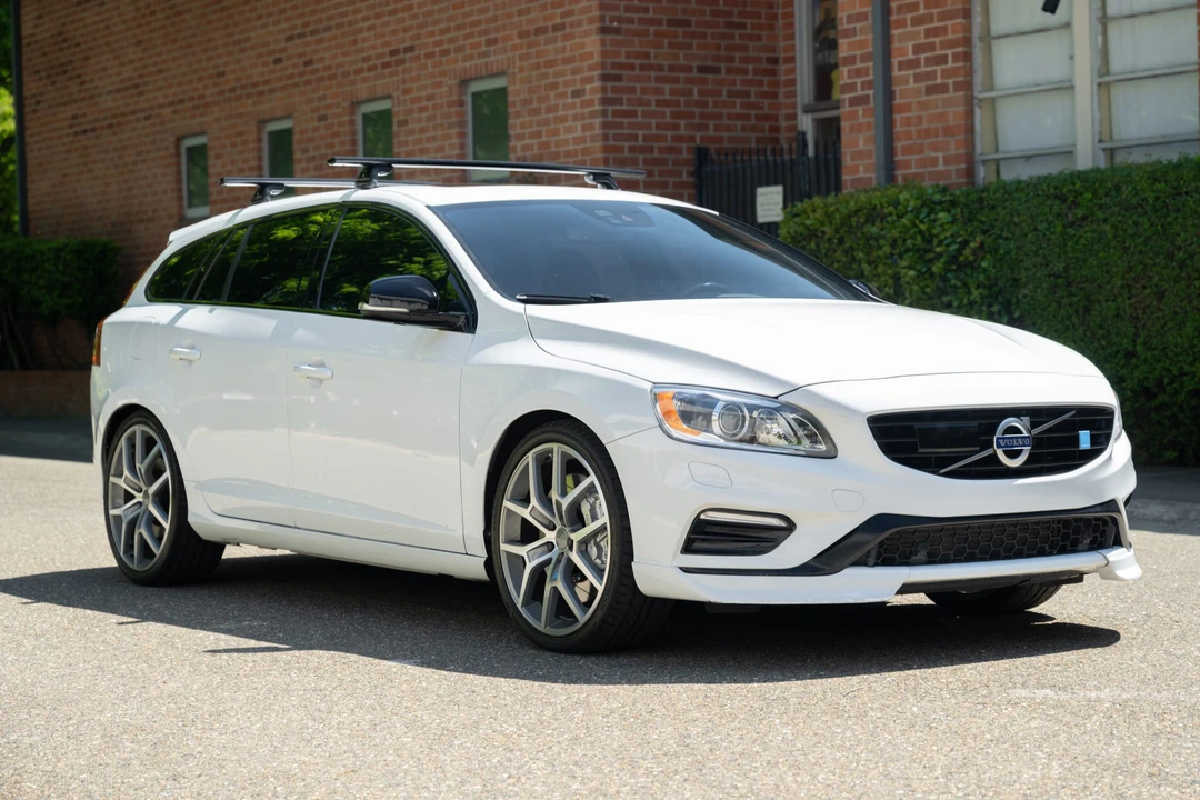 2016 Volvo V60 1st Gen - Image 9 of 31