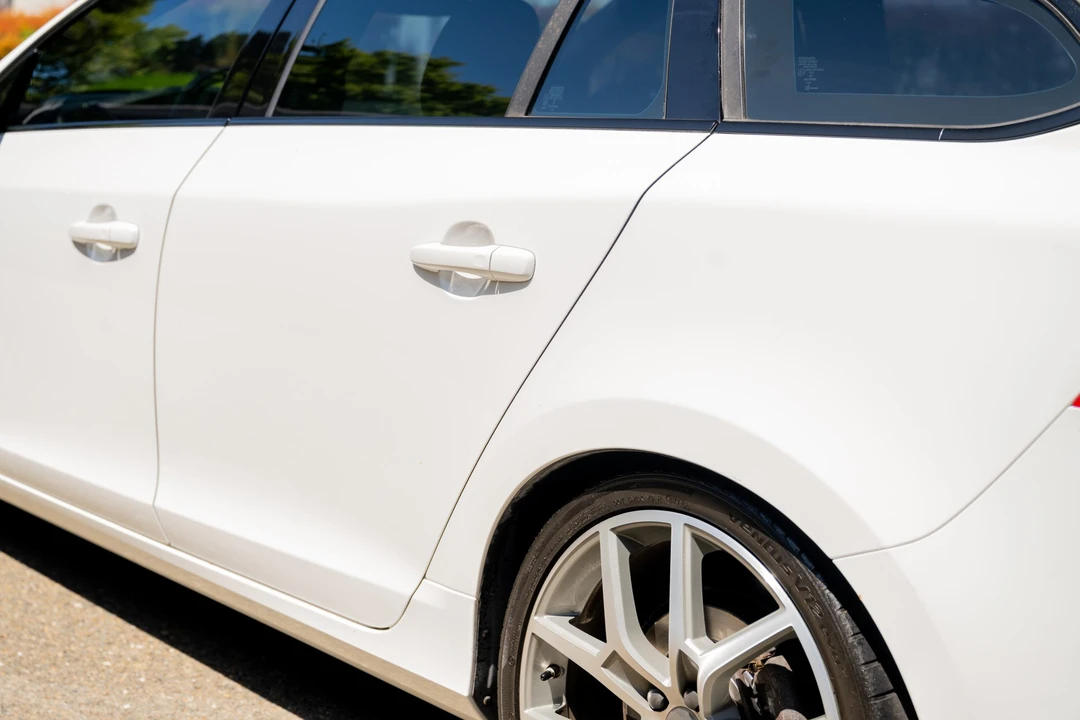 2016 Volvo V60 1st Gen - Image 22 of 31
