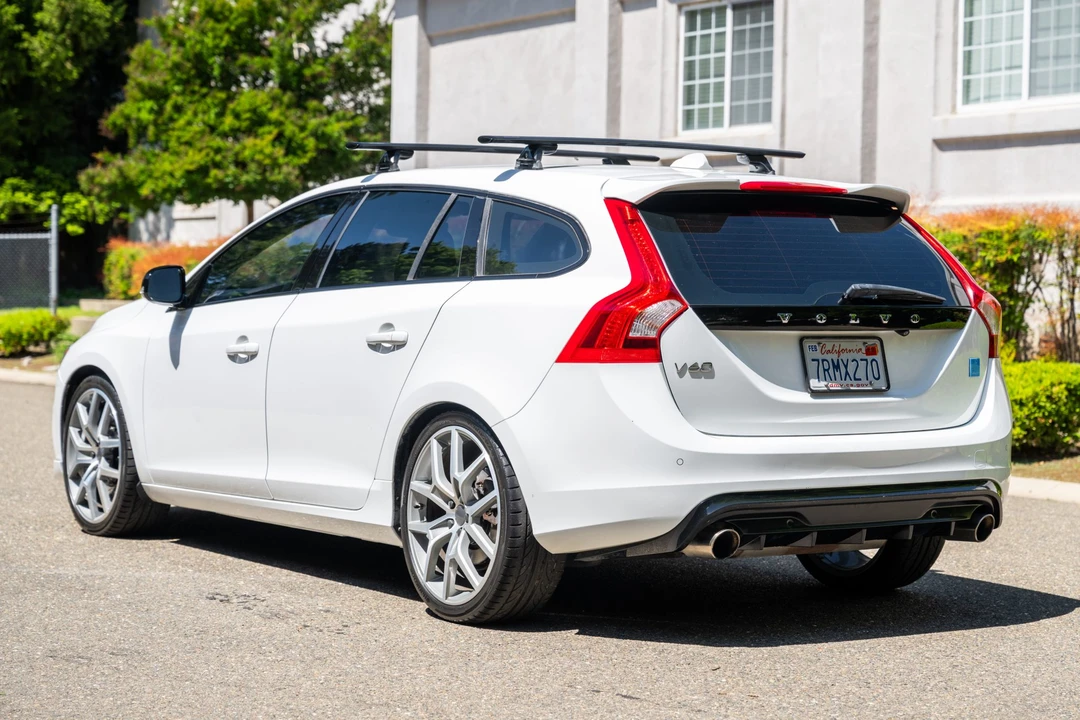 2016 Volvo V60 1st Gen - Image 5 of 31