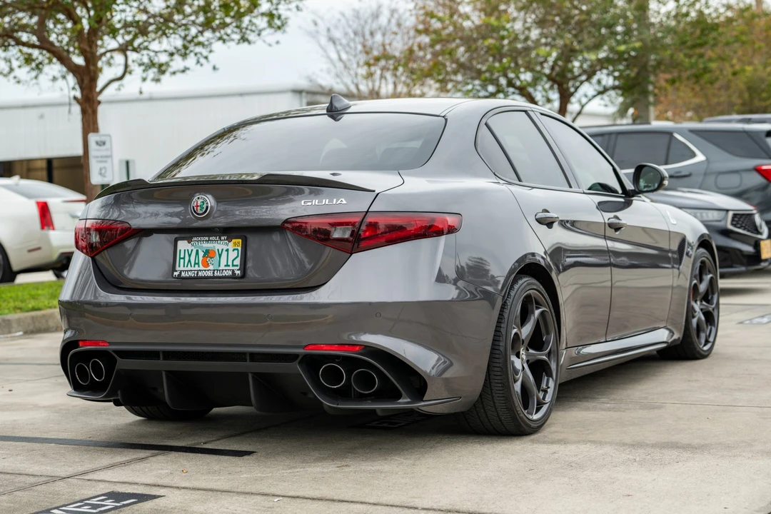 2017 Alfa Romeo Giulia Quadrifoglio - Image 6 of 31