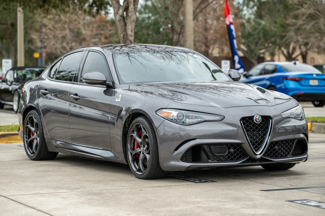 2017 Alfa Romeo Giulia Quadrifoglio - Image 4 of 31