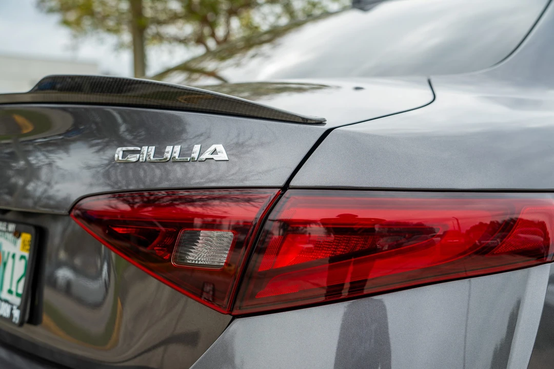2017 Alfa Romeo Giulia Quadrifoglio - Image 13 of 31
