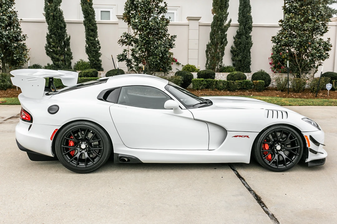2017 Dodge Viper ACR 5th Gen - Image 4 of 31