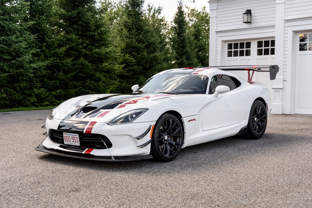 2017 Dodge Viper ACR 5th Gen - Image 2 of 31