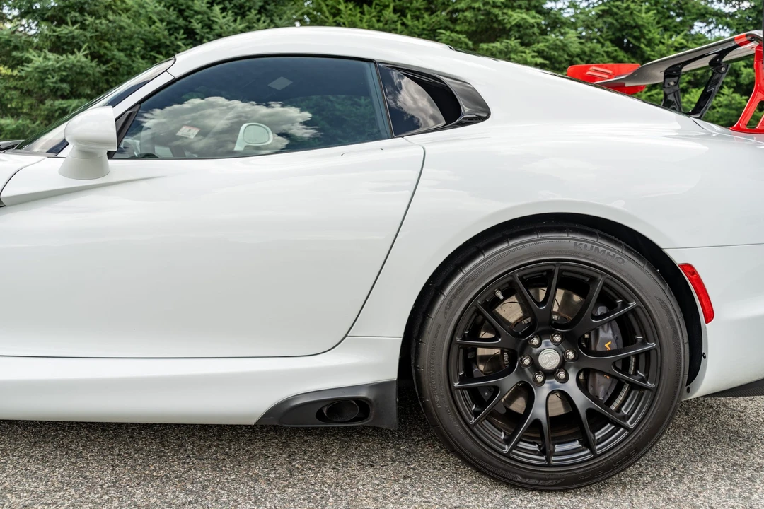 2017 Dodge Viper ACR 5th Gen - Image 22 of 31