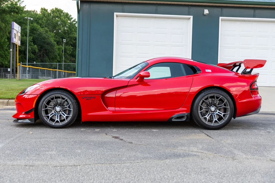 2017 Dodge Viper 5th Gen - Image 9 of 31