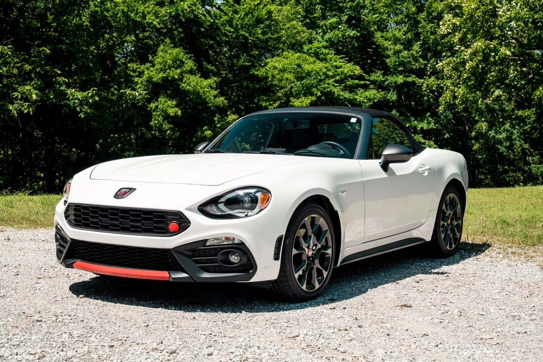2017 Fiat 124 Spider - Image 9 of 31