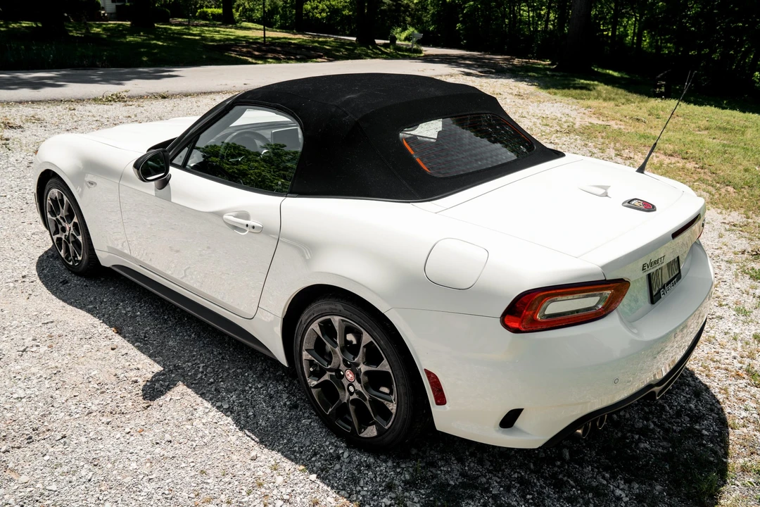 2017 Fiat 124 Spider - Image 13 of 31