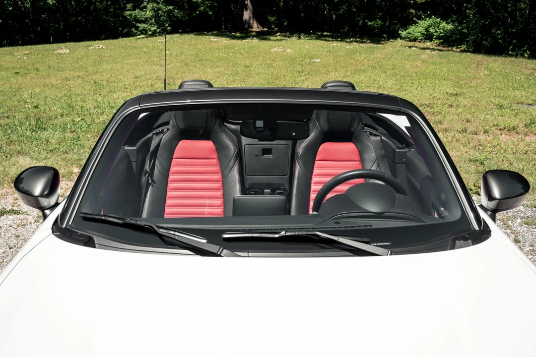 2017 Fiat 124 Spider - Image 28 of 31